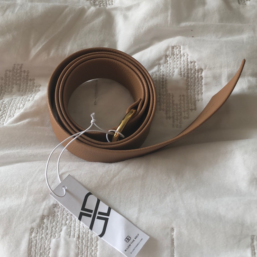 NWT BB camel belt